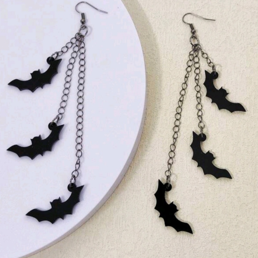 Gothic Long Dangly Black Bats🦇 New!